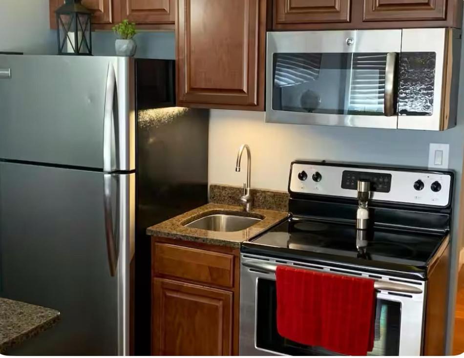 Condo Close To Stadium And Free Parking Knoxville Exterior photo